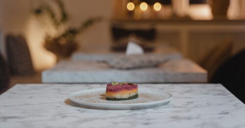 découvrez notre restaurant convivial offrant une cuisine savoureuse et des spécialités locales, dans un cadre chaleureux et accueillant.